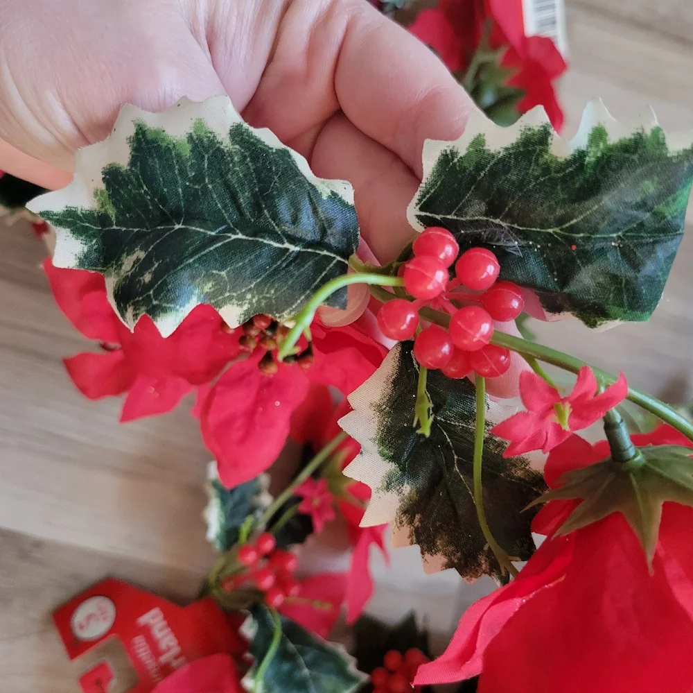 💙🩵💙Bundle set x4 NWT poinsettia garland 20 ft total